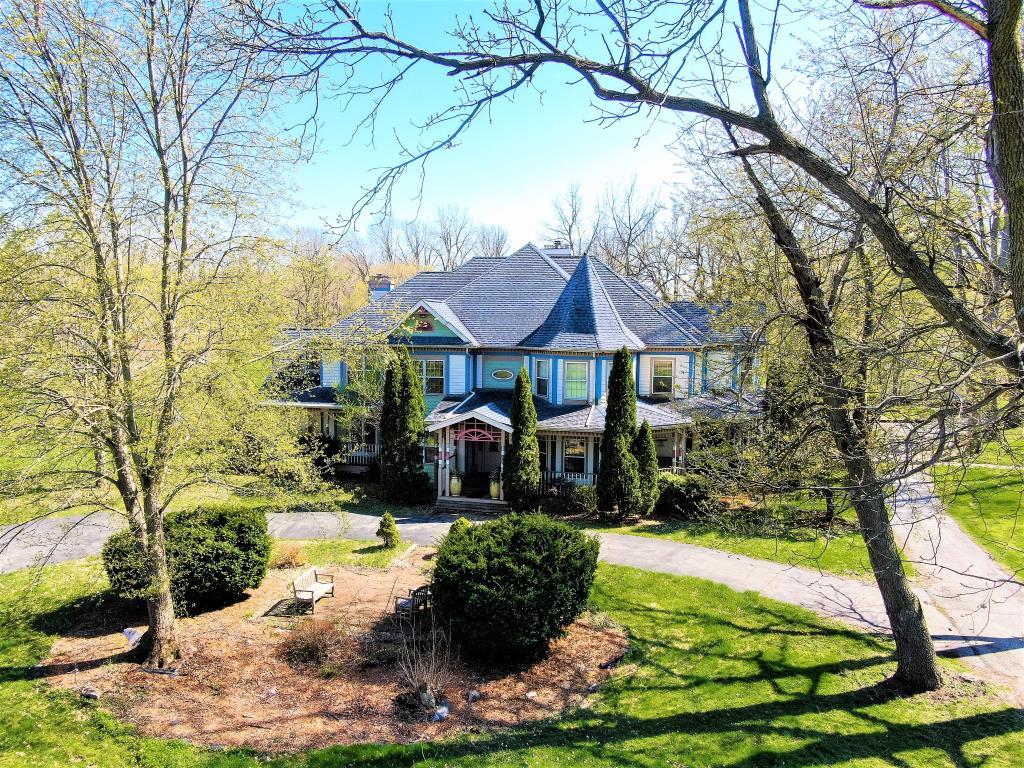 Blue Jay Manor Michigan City, IN Inn for Sale