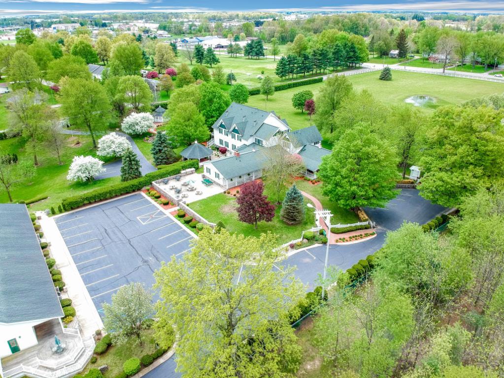 Absolute Auction Irish Inn Bed & Breakfast Plymouth, IN Inn for Sale