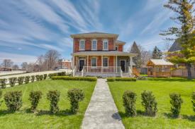 #Meaford Harbour: Stately Century B&B