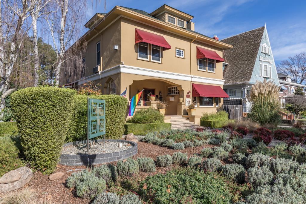 The Inn on First Napa, CA Inn for Sale