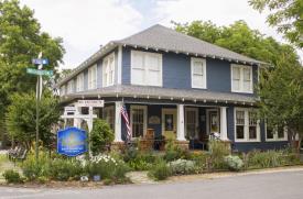 Wildflower Bed & Breakfast: 