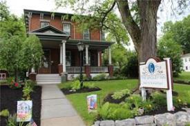 The Gridley Inn Bed and Breakfast: Front