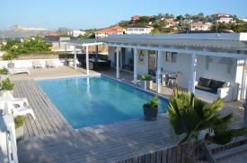 Villavermaire: Pool / Entrance