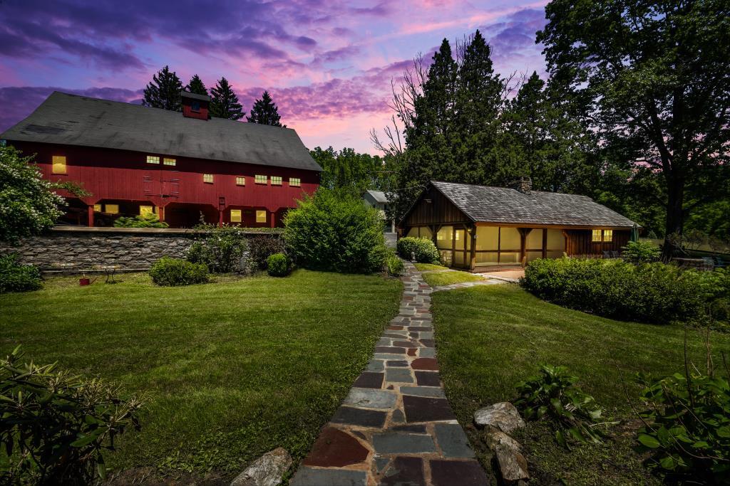 Meadowbrook Farm Zionsville, PA Inn for Sale