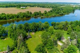 264 Cedar Bank Road - Otonabee River gem!: 