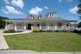 The Merry House Inn: 