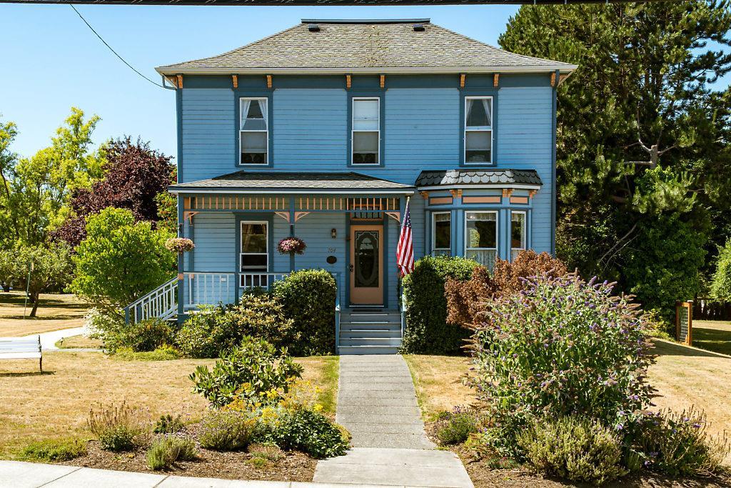 CoupeGillespie House Coupeville, WA Inn for Sale