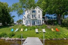 Pressey House  Lakeside Bed & Breakfast: 