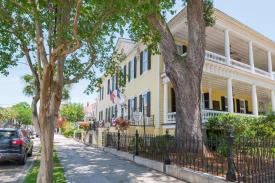 The Governor's House Inn, circa 1760: Double Piazza Front Exterior