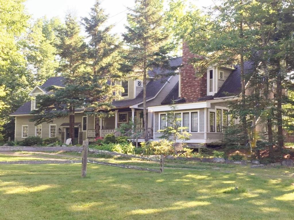 Shore Acres Lamoine, ME Inn for Sale