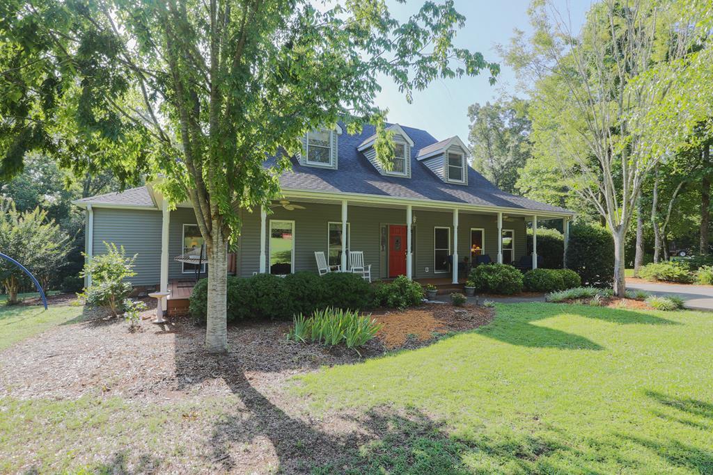 Spacious Property in Upstate SC Abbeville, SC Inn for Sale