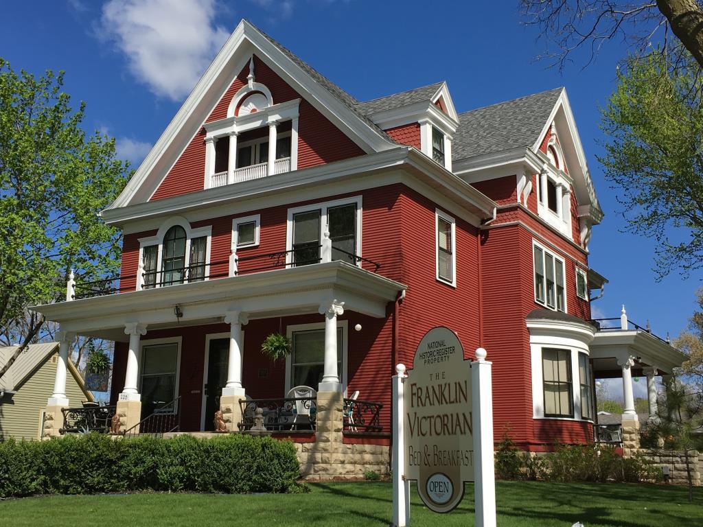 Franklin Victorian Bed & Breakfast Sparta, WI Inn for Sale