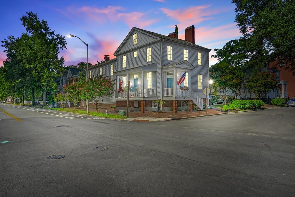 201 north st olde towne portsmouth va inn for sale
