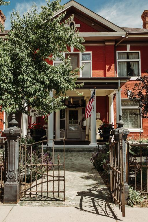 The Hickory House Photos