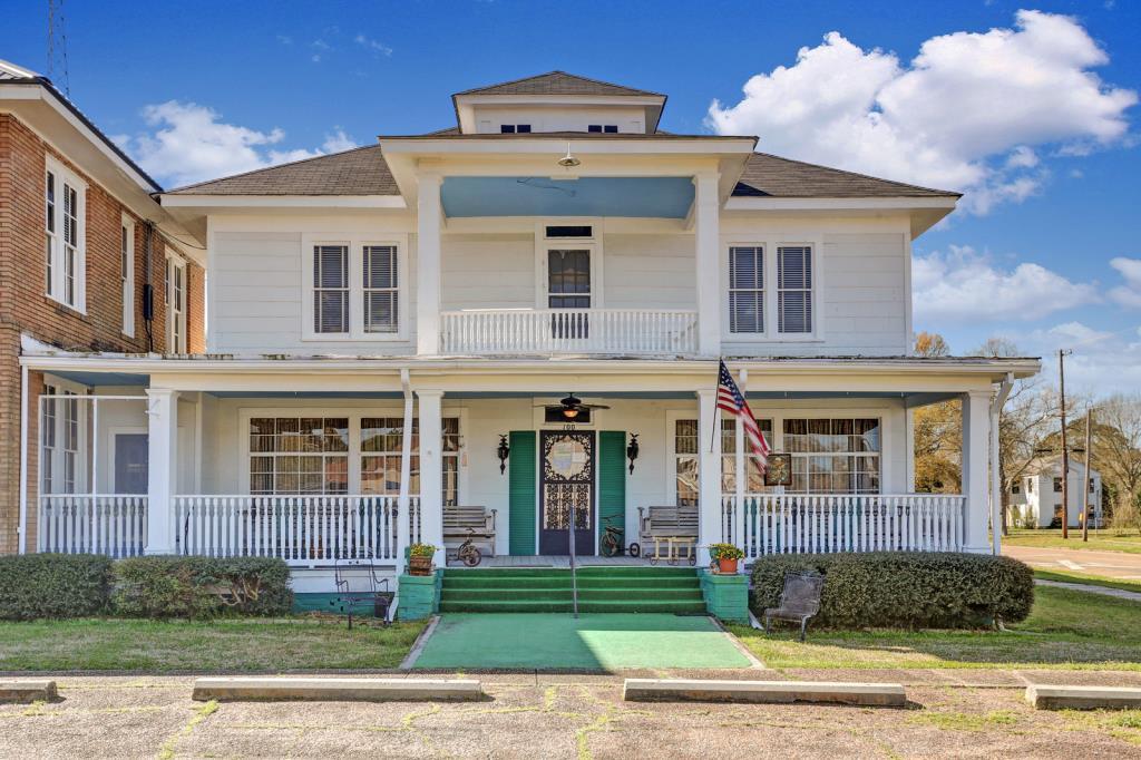 Revolving Tables Mendenhall, MS Inn for Sale