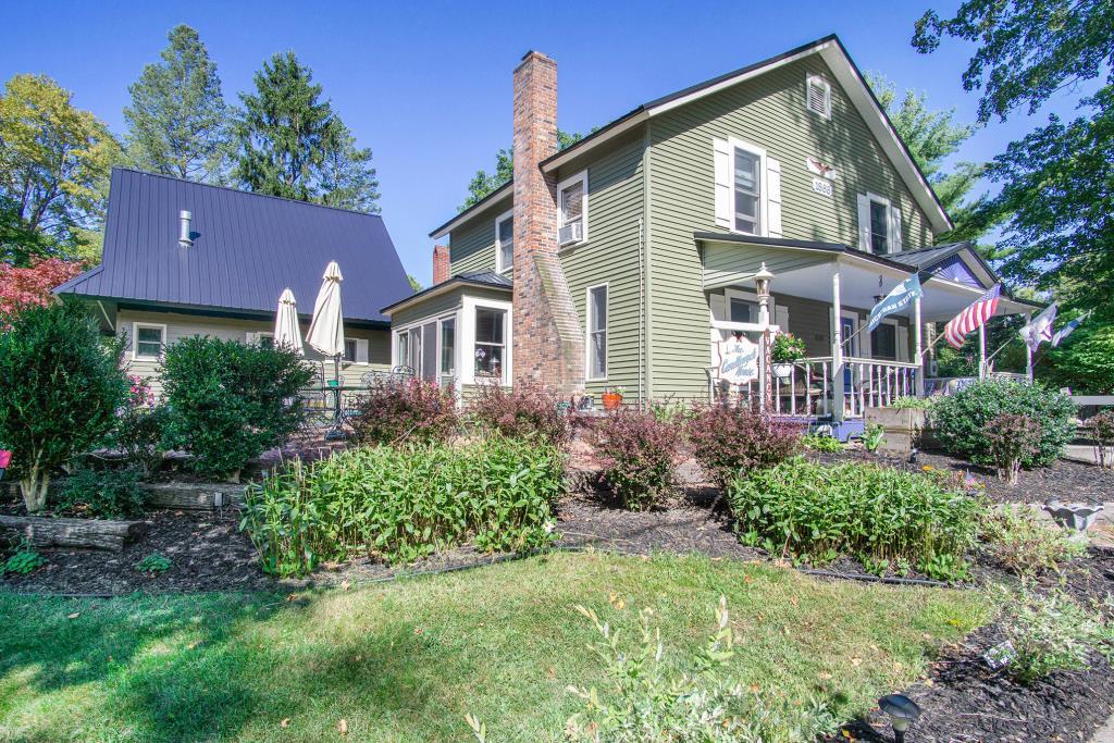 The Candlewyck House B&B Pentwater, MI Inn for Sale