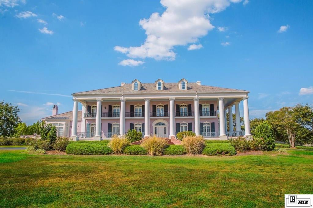 The Mansion at Red Hill Delhi, LA Inn for Sale