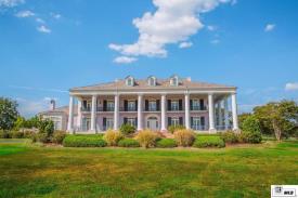 The Mansion at Red Hill: 