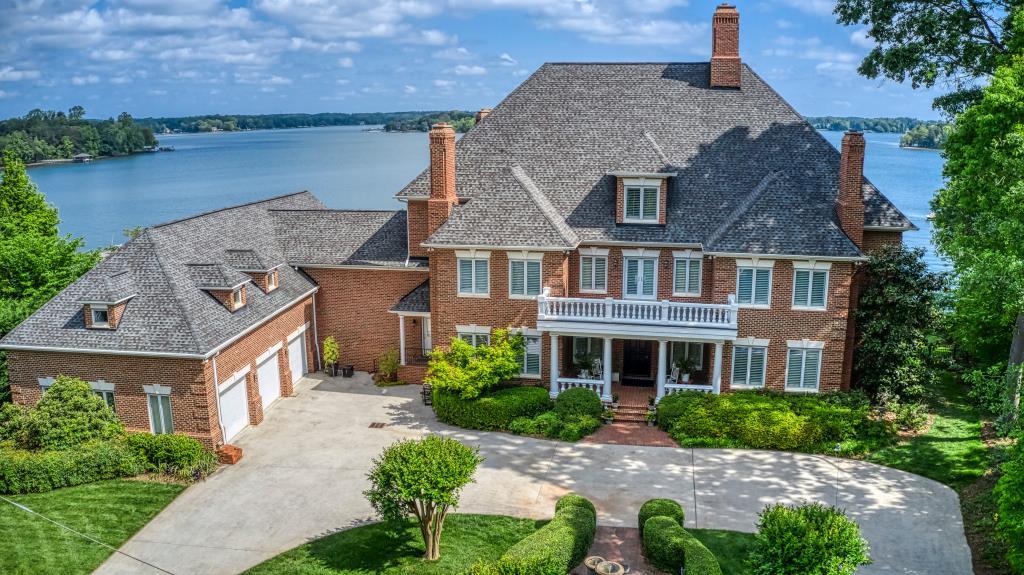 Cherry Lane Manor Denver, NC Inn for Sale