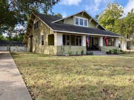Historical Charmer Downtown Hillsboro, Texas: 