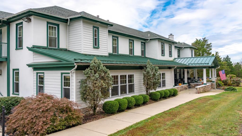 Woodside Lodge Schwenksville, PA Inn for Sale