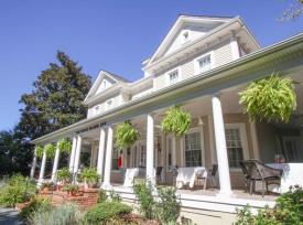 North Carolina Inn & Events Venue: Exterior of North Carolina Inn and event business