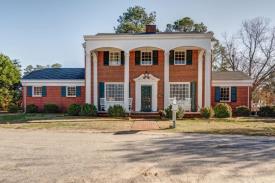 Columbine Bed an Breakfast: countryclub