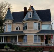C.W. Worth House Bed and Breakfast: 