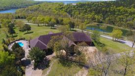 Missouri Lakefront Estate: 