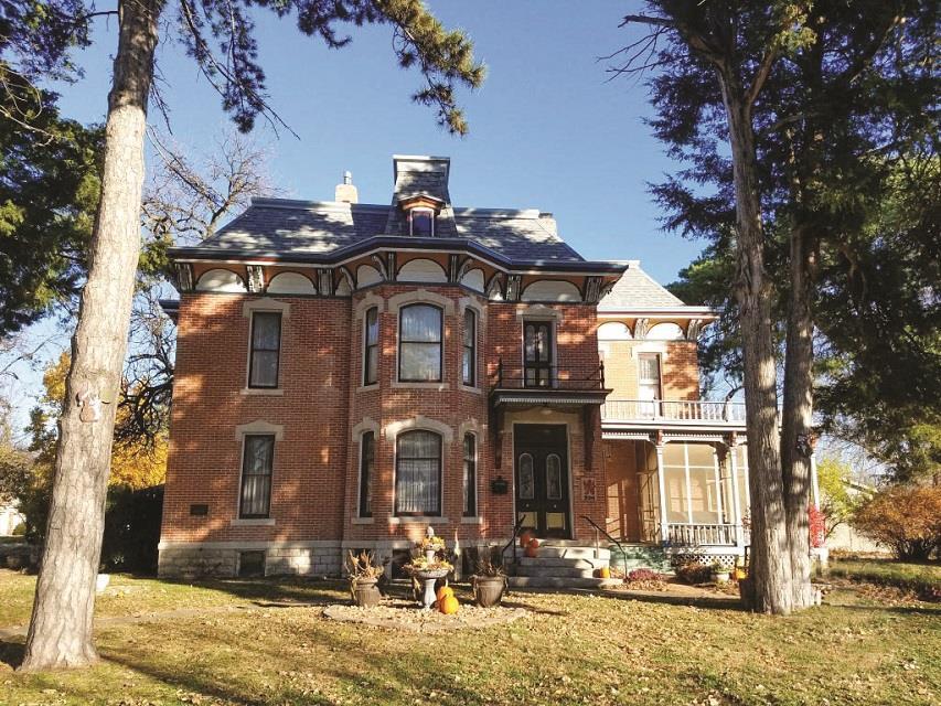 Historic Victorian Bed & Breakfast Auction KS Inn for Sale