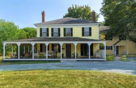 Yellow House Bed & Breakfast: 