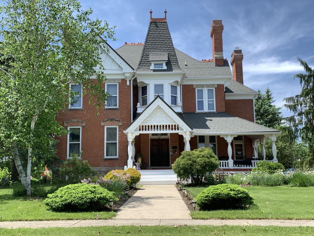 The Grand Kerr House Grand Rapids, OH Inn for Sale