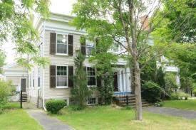 Halsey House Bed & Breakfast: 
