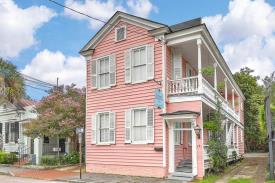 Palmer's Pinckney Inn: Palmer's Pinckney Inn, Charleston Single House