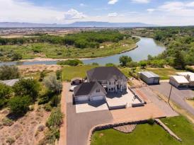 672 Peony Drive: 