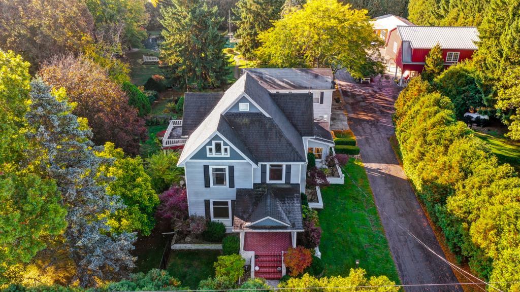 Eight Leaf Clover B & B Risingsun, OH Inn for Sale