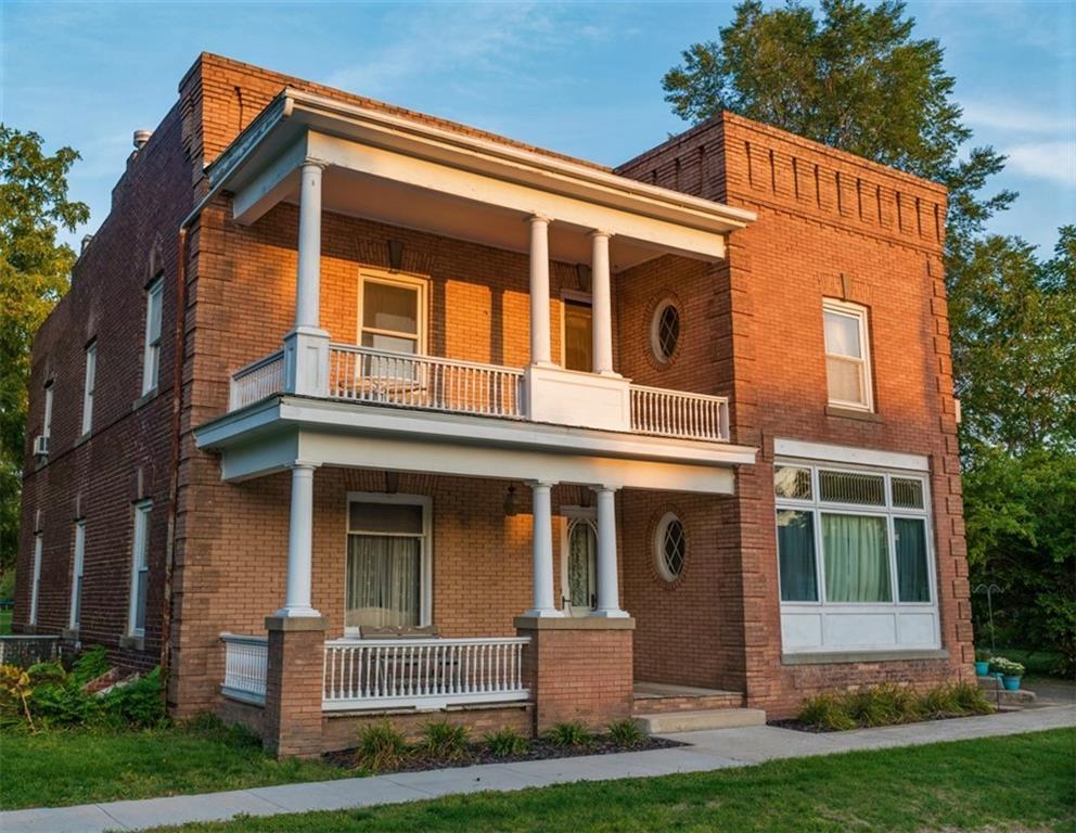 Historic Restored Home Panora, IA Inn for Sale