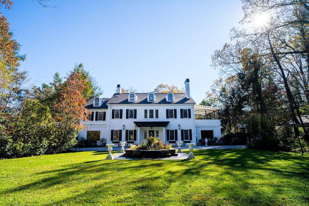 The Melange Bed and Breakfast also a wedding venue Hendersonville, NC