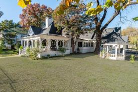 The King Daniel (KD) Thompson House : 