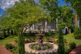 B&B Opportunity - Historical Home near TIEC!: 