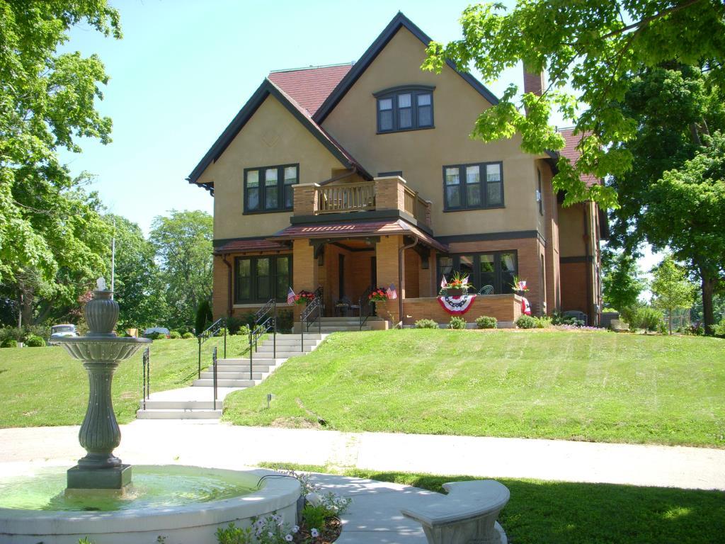 Westphal Mansion Inn Bed & Breakfast Hartford, WI Inn for Sale