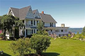 The Fox and The Grapes Bed and Breakfast: 