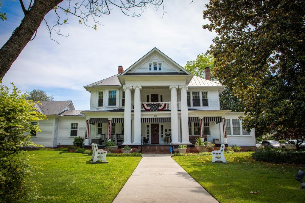 Jernigan House Bed and Breakfast Ahoskie, NC Inn for Sale