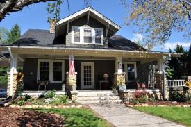 MoJo Bed and Breakfast: 