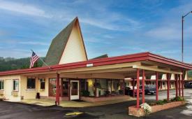 Ranch Motel - SOLD!: Exterior