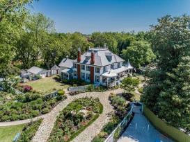 Highgate Estate and Gardens: 