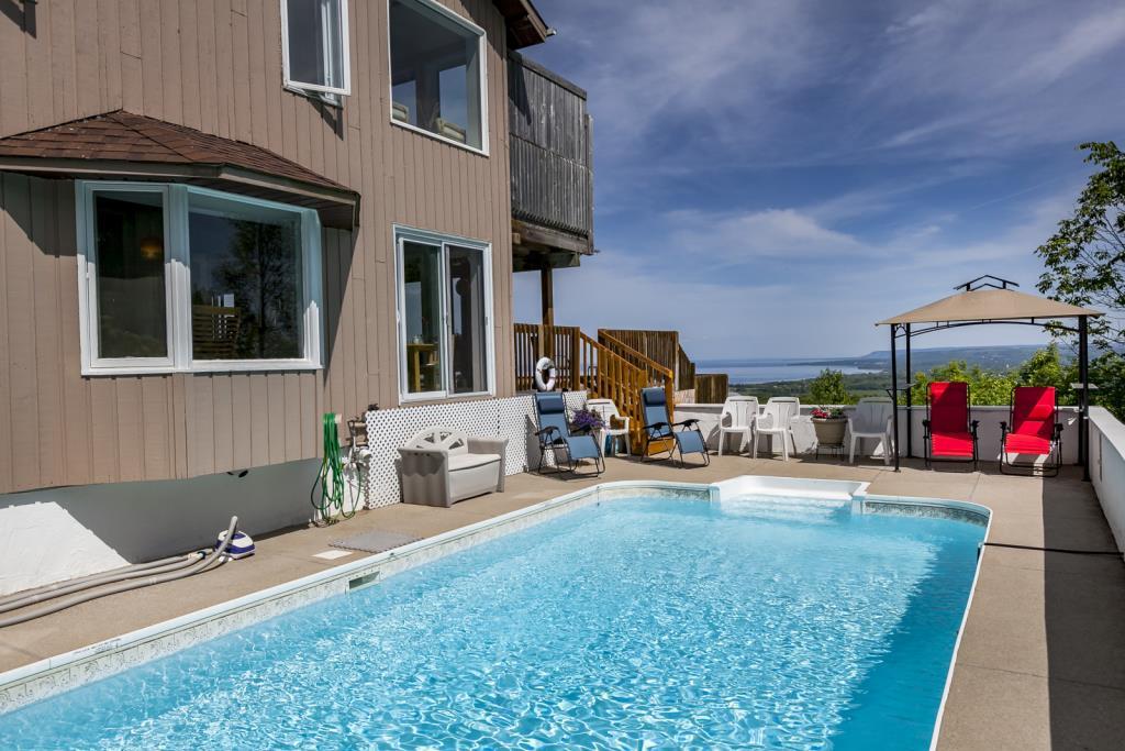 SOLD Irish Mountain B&B Meaford, ON Inn for Sale