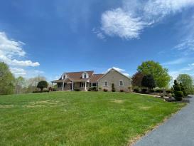 433 Hamilton : Beautiful spacious home