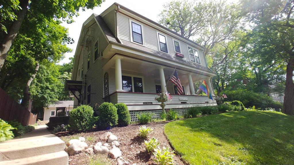 Brown Street Inn Iowa City, IA Inn for Sale