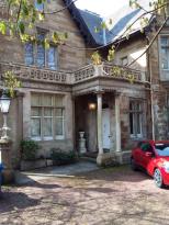 Georgian house hotel and other apts: new hall house
